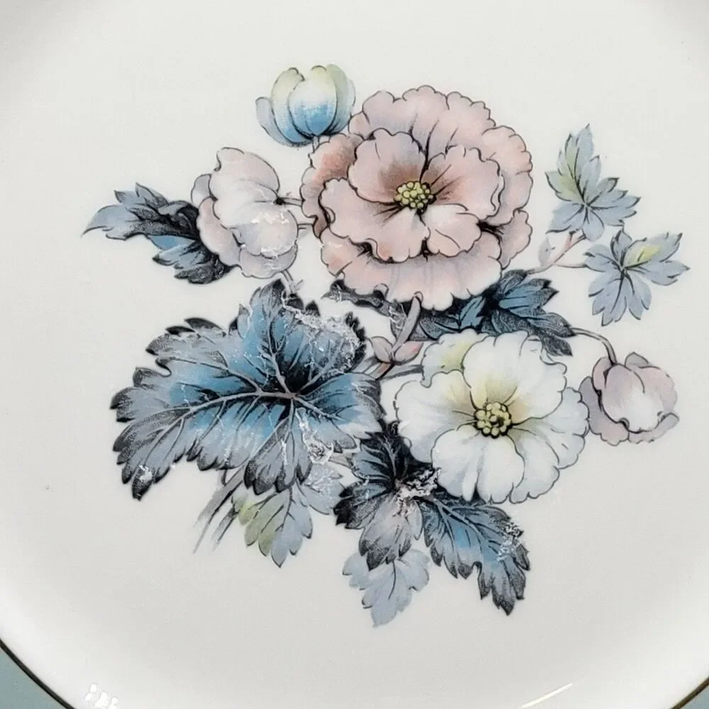 Royal Worcester Woodland Blue Rim Floral Center 10